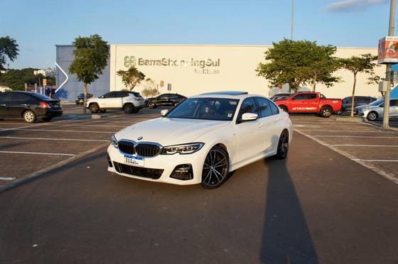 BMW 320i 2.0 16V TURBO GASOLINA M SPORT AUTOMÁTICO BMW 320i 2.0 16V TURBO GASOLINA M SPORT AUTOMÁTICO